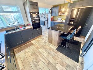 Lupus Way Great Sutton